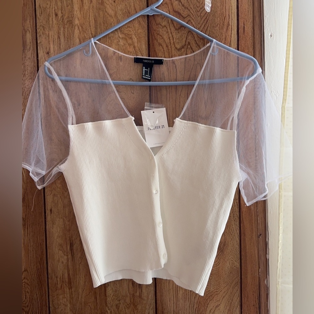 Brand new white top